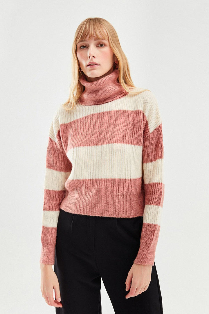 Çizgili Triko Kazak Koyu Pudra