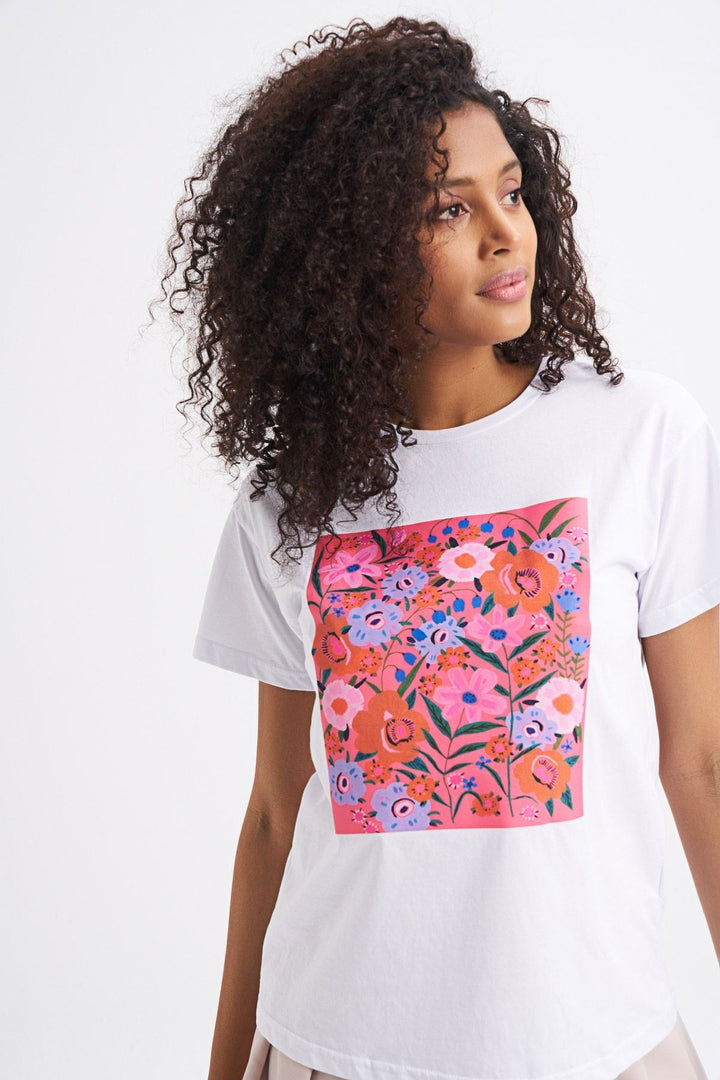 Çiçek Baskılı Tişört Beyaz