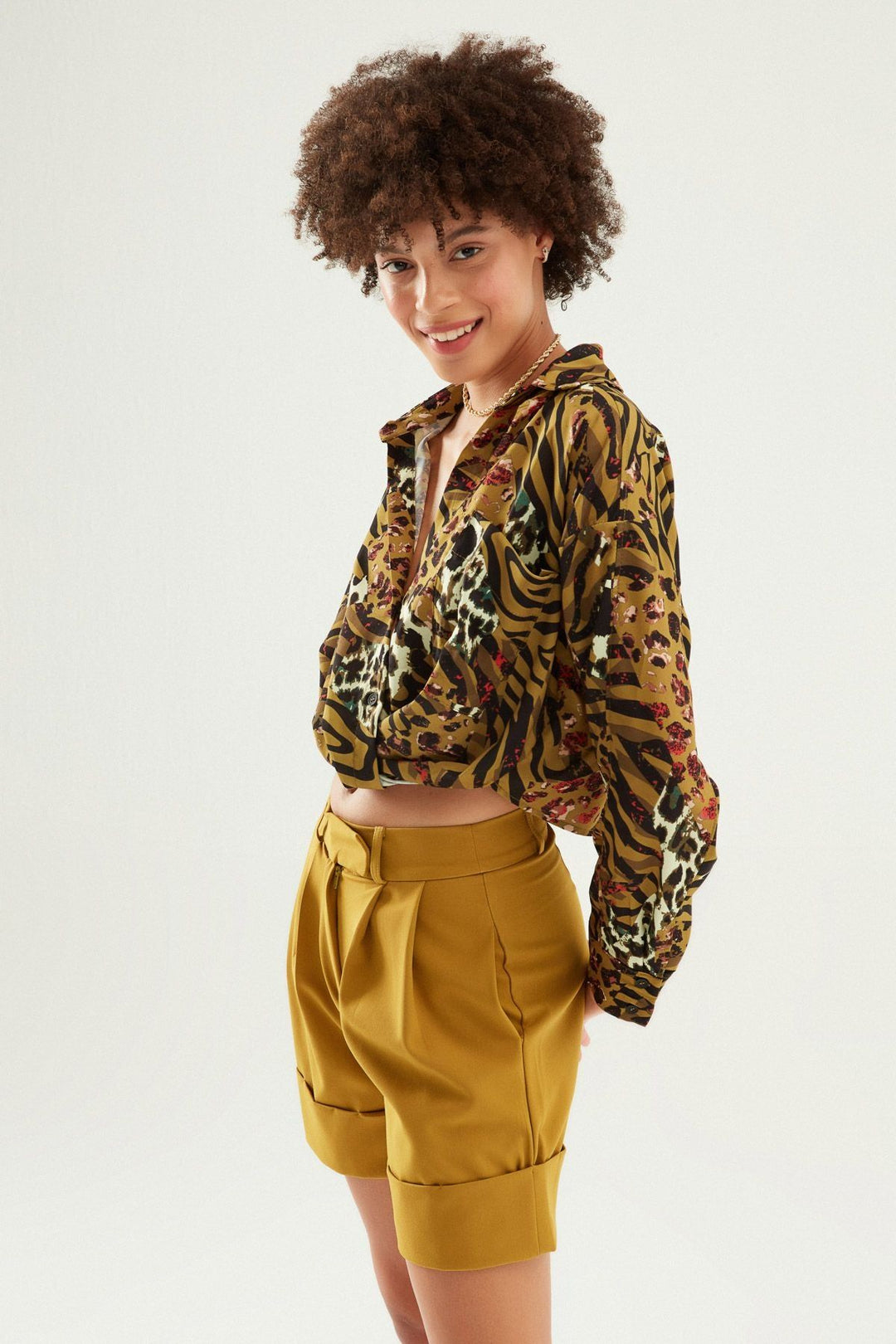 Patterned V-Neck Shirt Brown