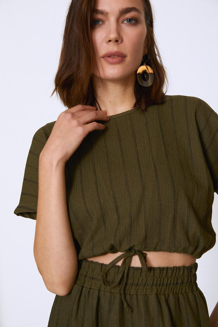 Çizgili Crop Altı Bağlamalı Bluz Haki