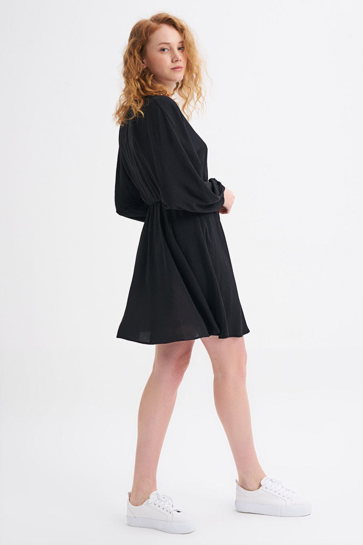 V Neck Midi Dress Black