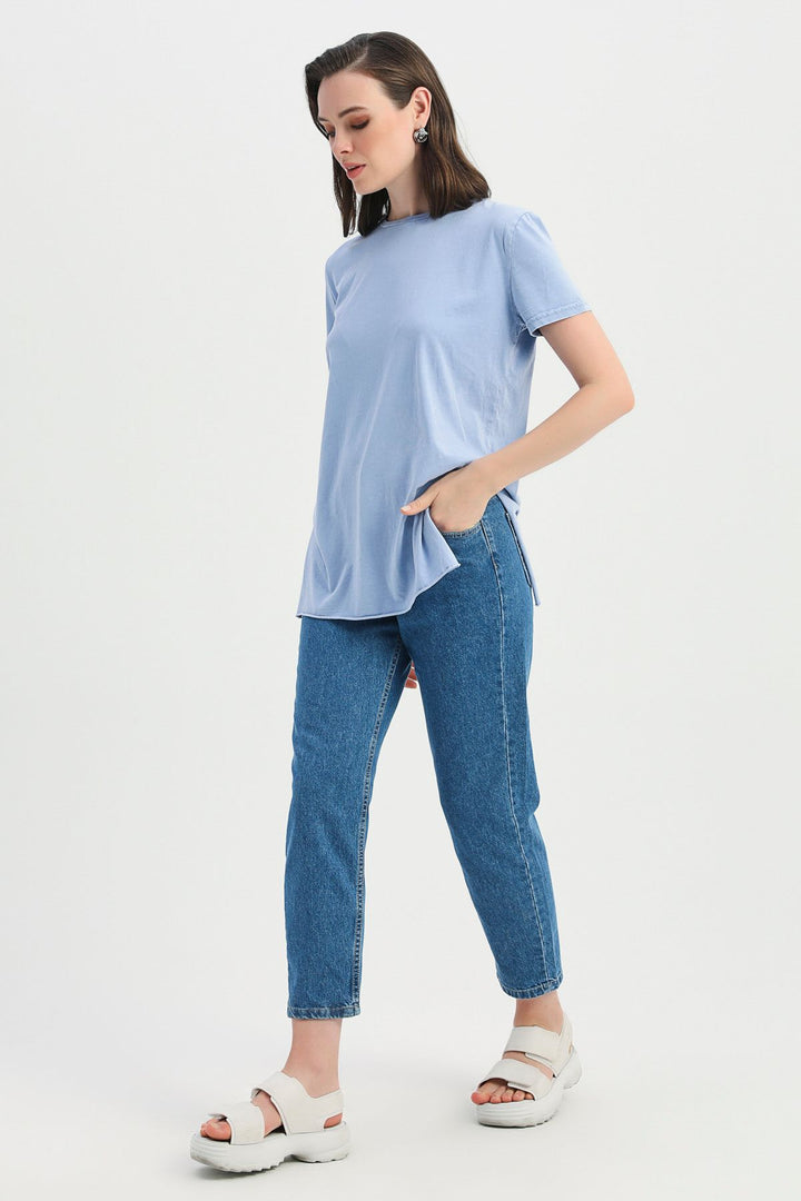 Yanı Yırtmaçlı Bisiklet Yaka Tişört Mavi