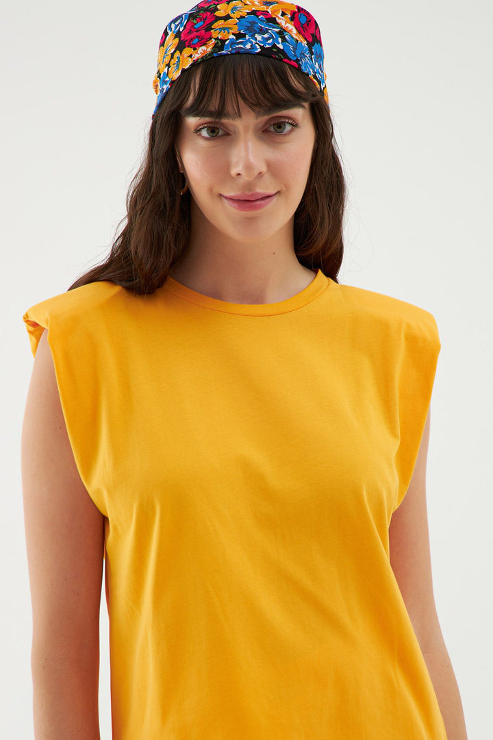 Padded Sleeveless Basic T-Shirt Orange