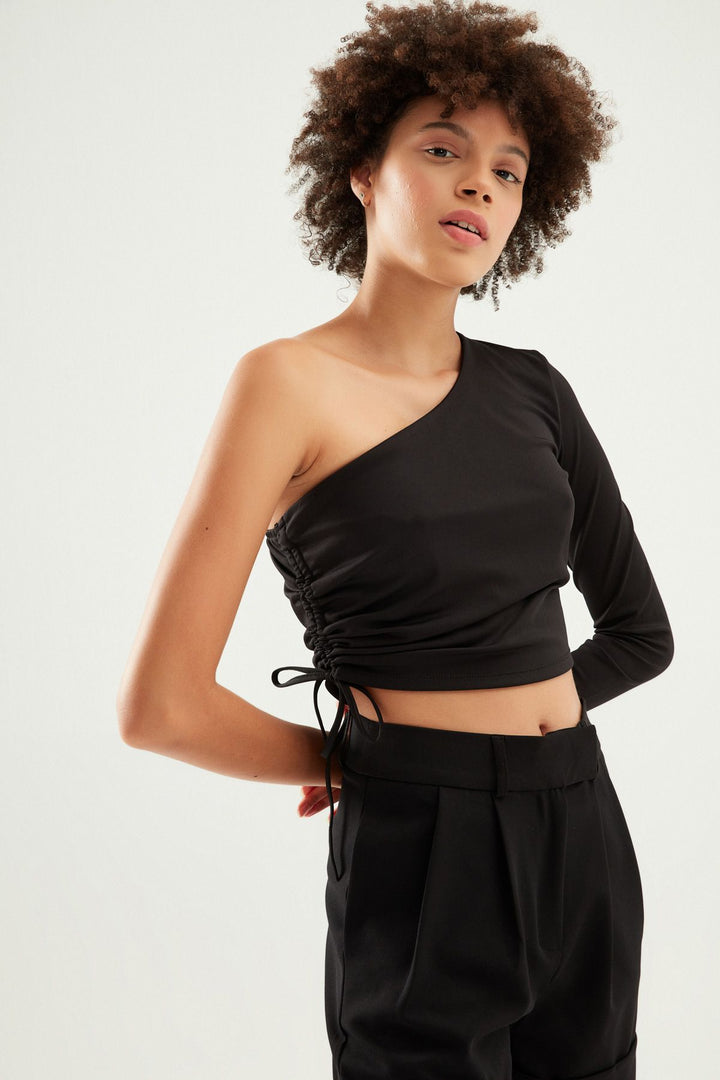 Büzgülü Tek Kol Bluz Siyah