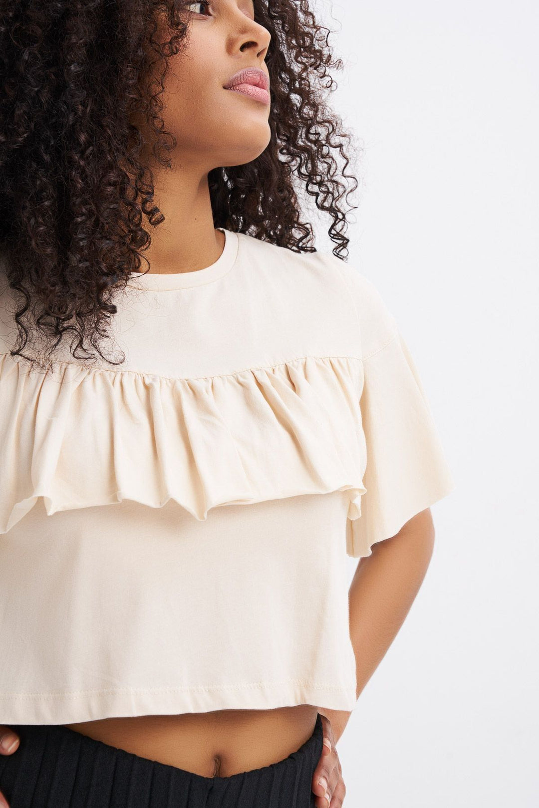 Fırfırlı Crop Tişört Açık Bej