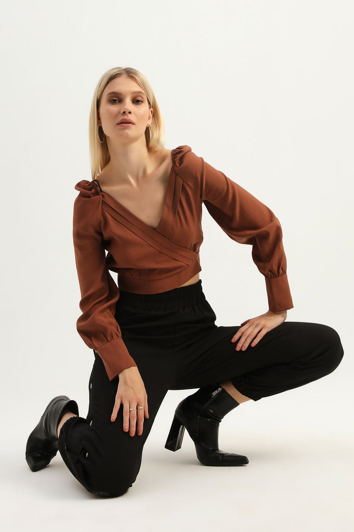 Balon Kol Kruvaze Crop Bluz Kahverengi