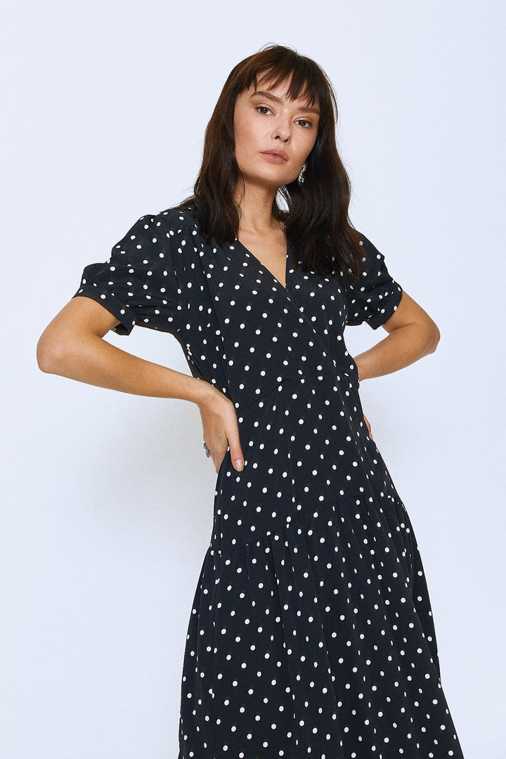 Puantiye Desenli V Yaka Elbise Siyah