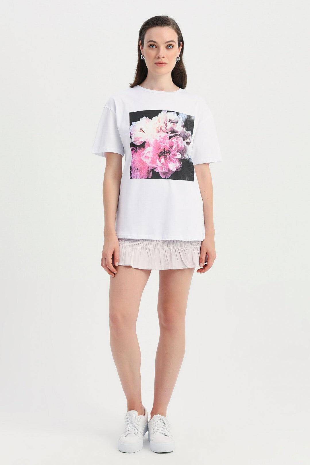 Çiçek Baskılı Tişört Beyaz