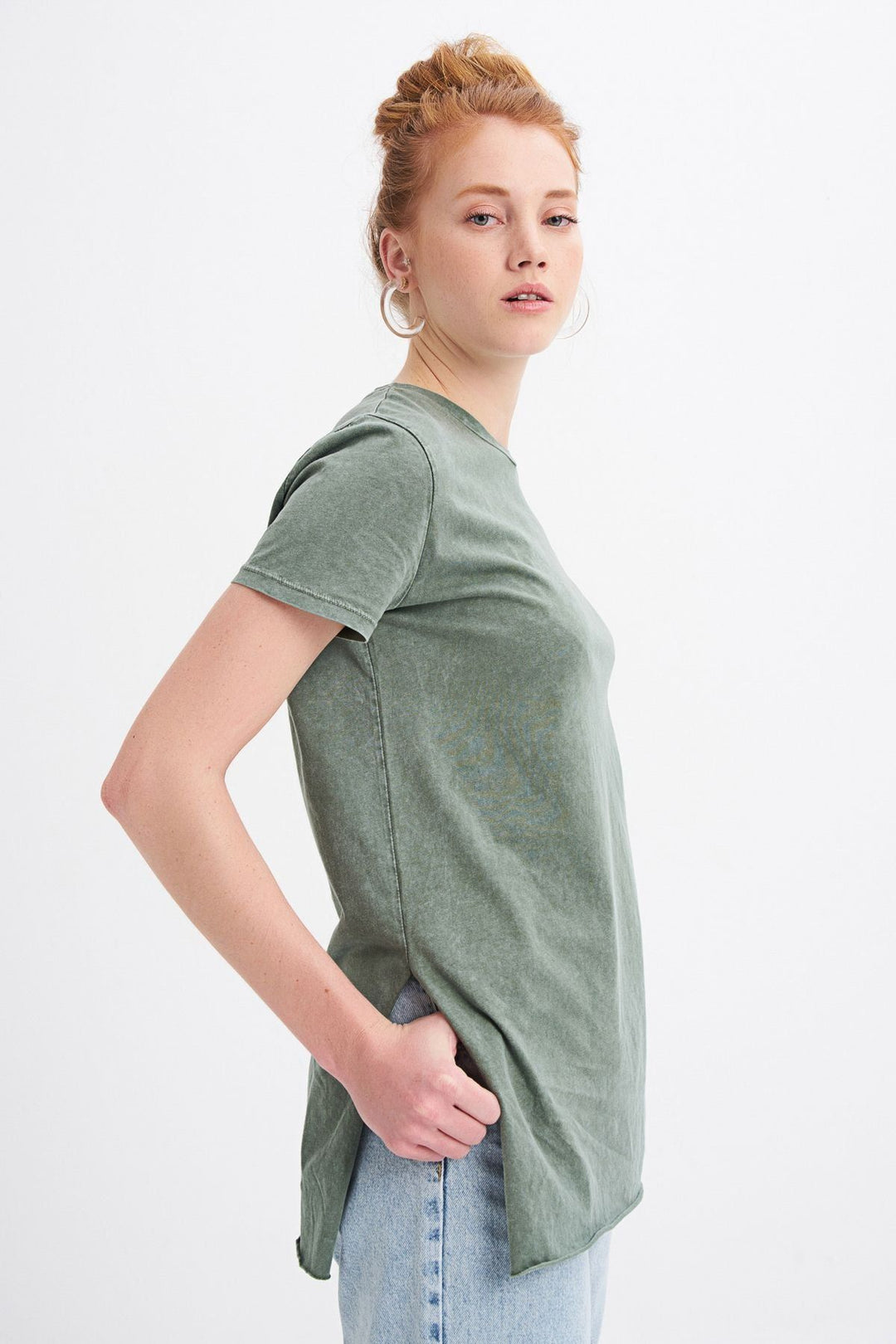 Yanı Yırtmaçlı Bisiklet Yaka Tişört Haki