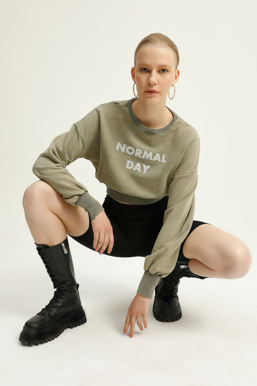 Printed Crop Sweatshirt Khaki