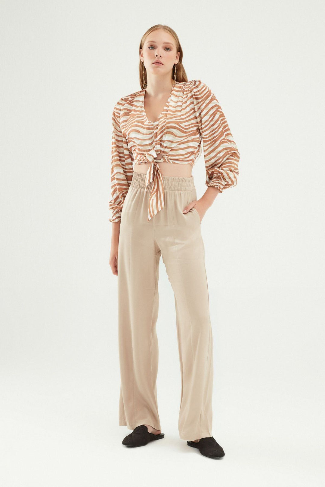 Patterned Satin Crop Blouse Camel