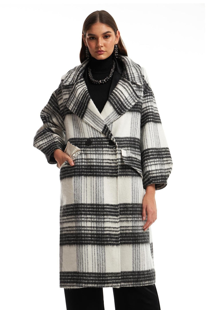 Wide Sleeve Detailed Coat Black