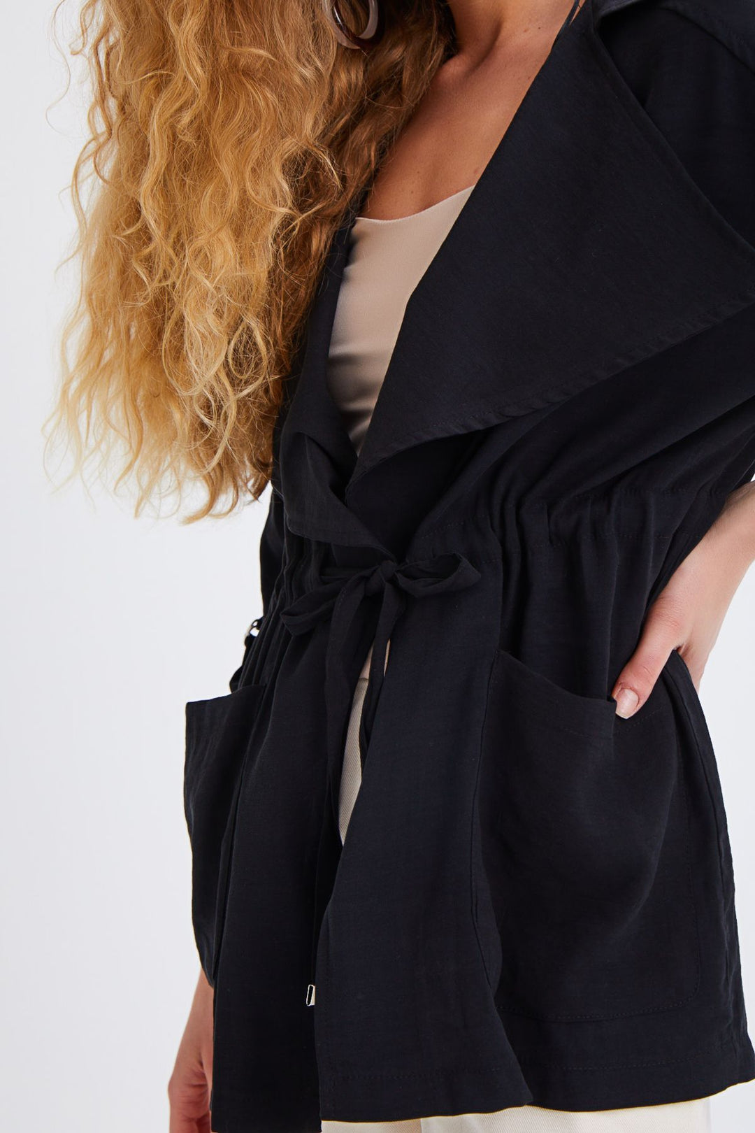 Beli Büzgülü V Yaka Ceket Siyah
