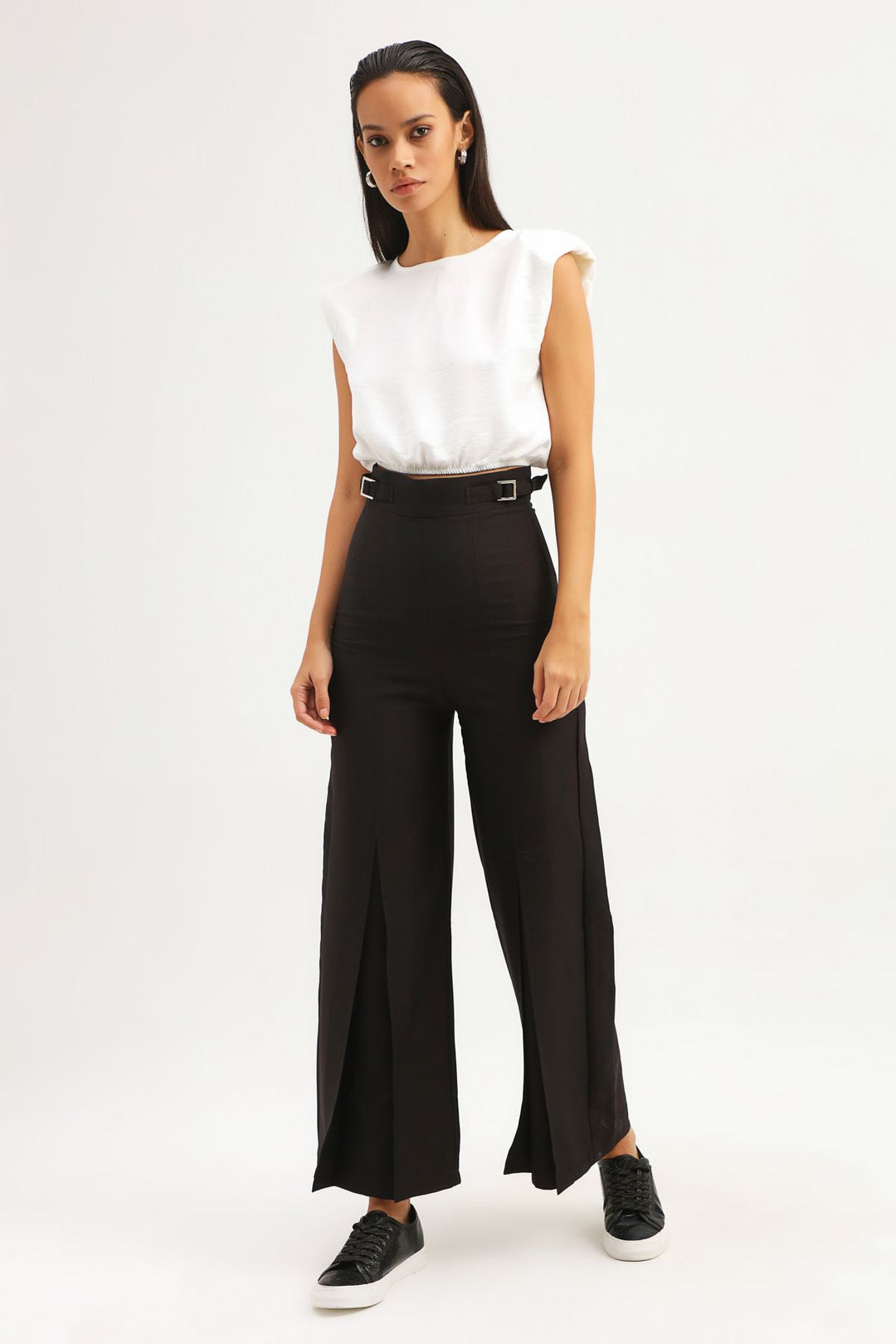 Buckle Detailed Slit Trousers Black
