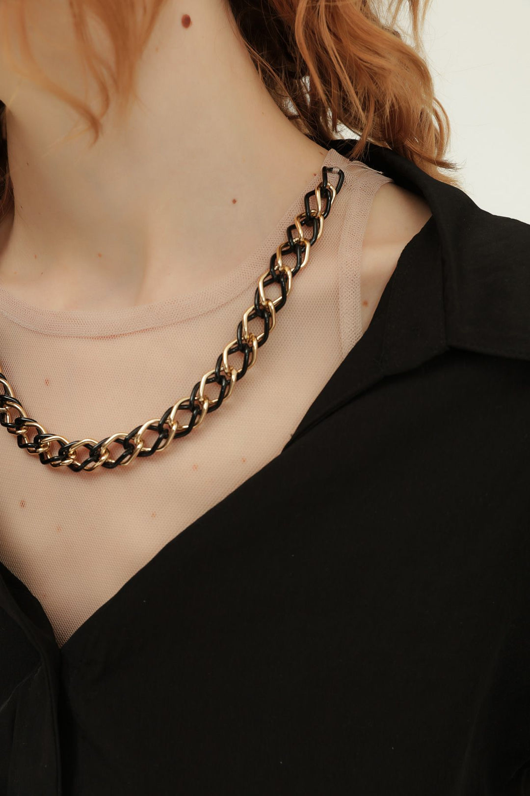 Chain Accessory Shirt Black