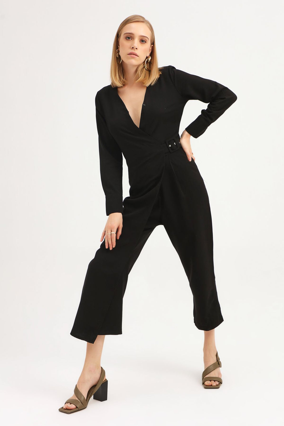 Kemer Detaylı Kruvaze Tulum Siyah