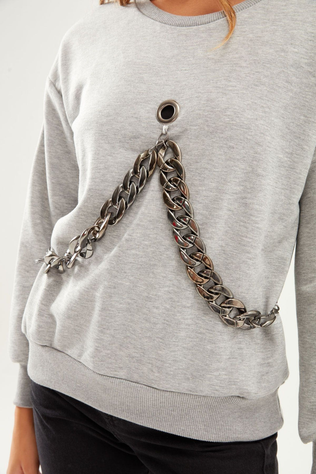 Zincir Aksesuarlı Sweatshirt Gri
