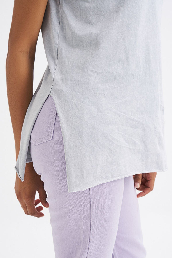 Yanı Yırtmaçlı Bisiklet Yaka Tişört Grimelanj