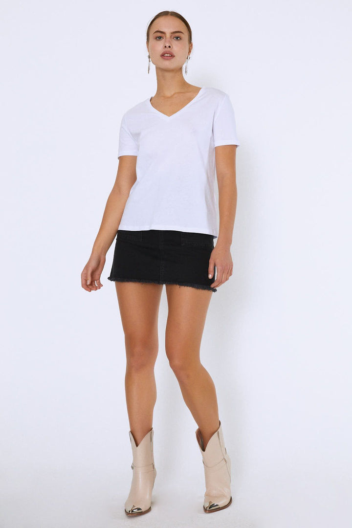 V Yaka Basic Tişört Beyaz