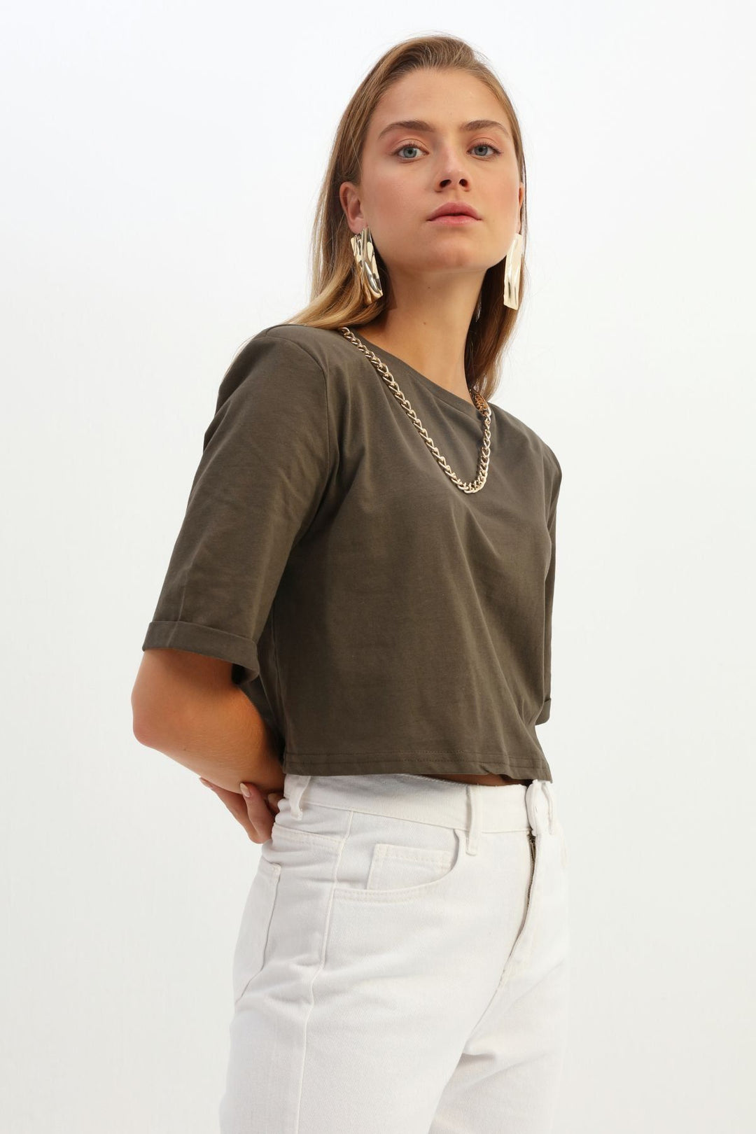 Vatkalı Zincir Aksesuarlı Crop Tişört Haki