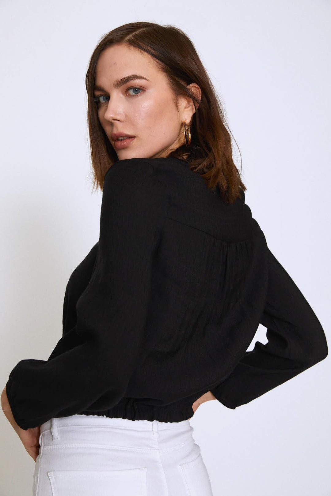 Beli Büzgülü Bağlamalı V Yaka Gömlek Siyah