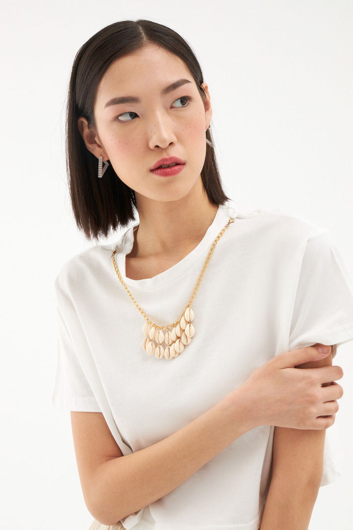 Deniz Kabuğu Aksesuarlı Tişört Ekru