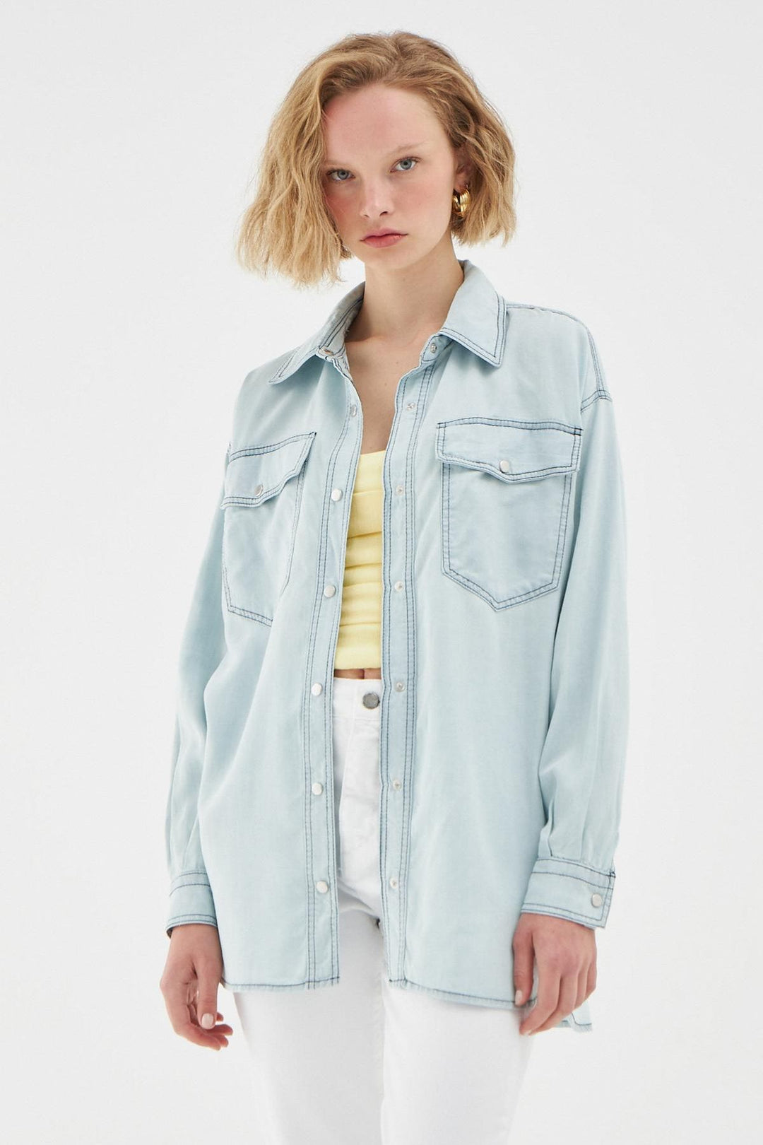 Sırt Baskılı Düğmeli Gömlek Mavi