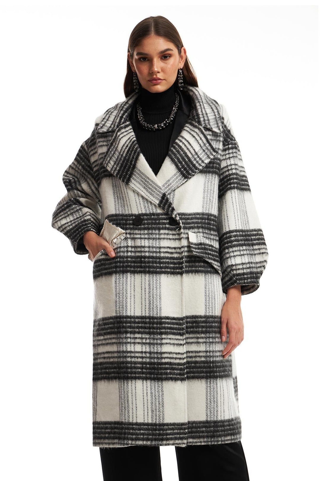 Wide Sleeve Detailed Coat Black