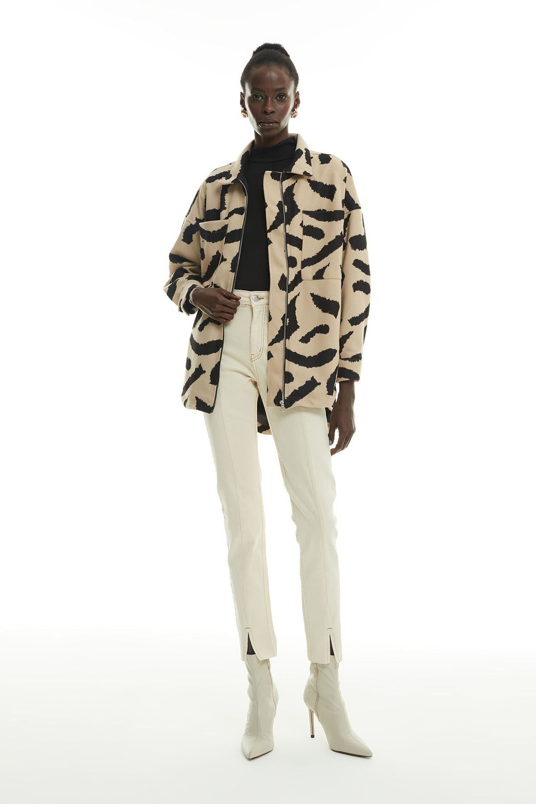 Fermuar Detaylı Leoparlı Ceket Bej