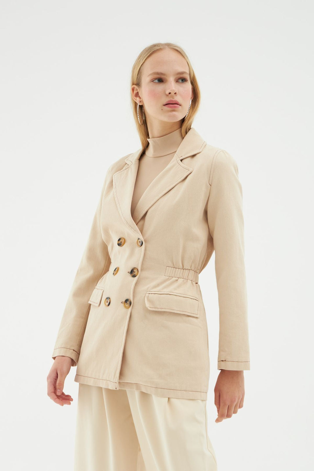 Büzgü Detaylı Kruvaze Ceket Taş