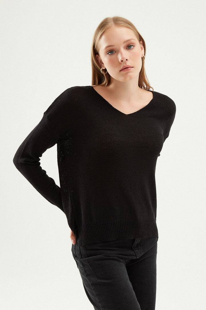 V Neck Knitwear Black