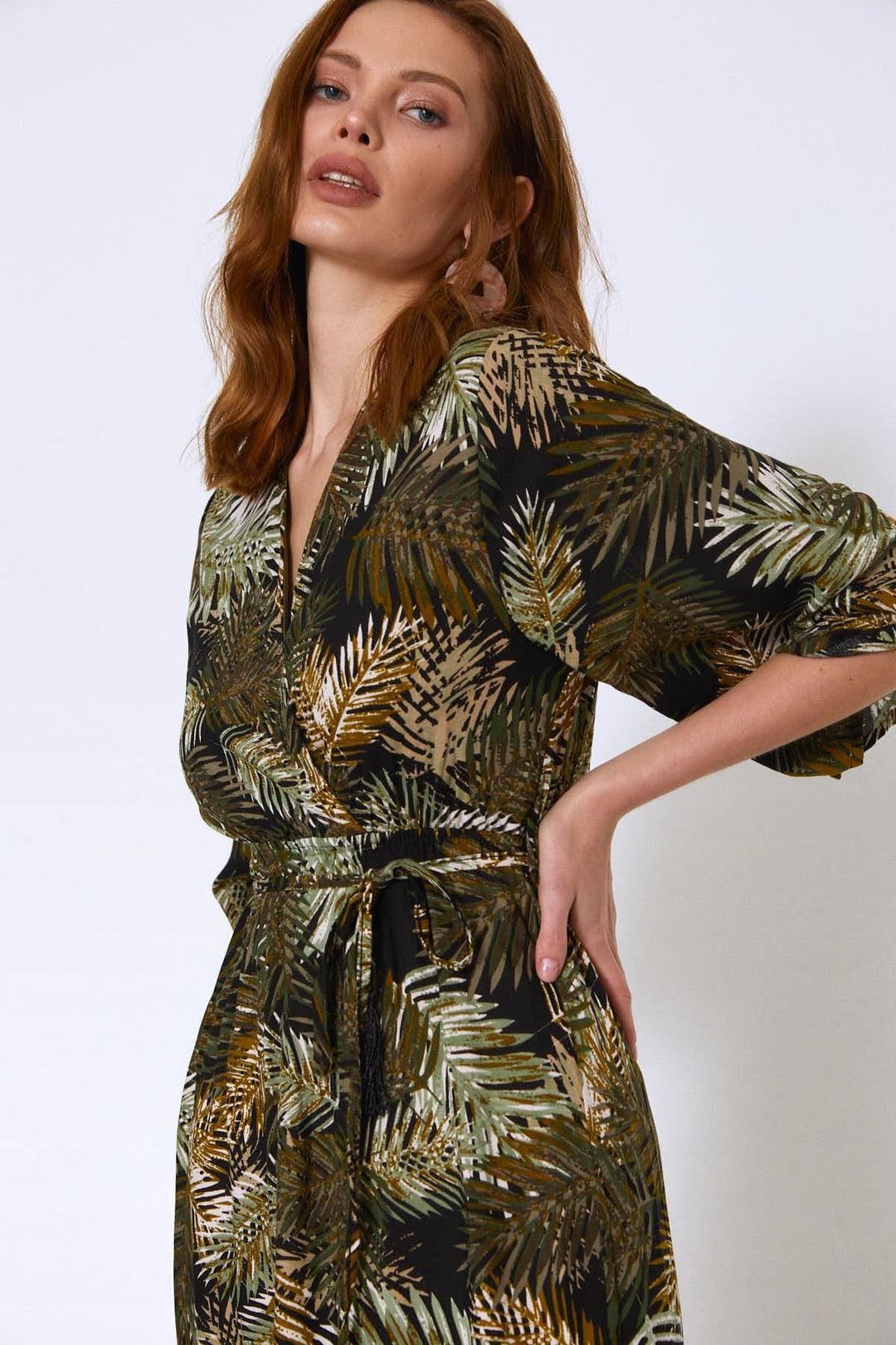 Palmiye Desenli V Yaka Elbise Haki