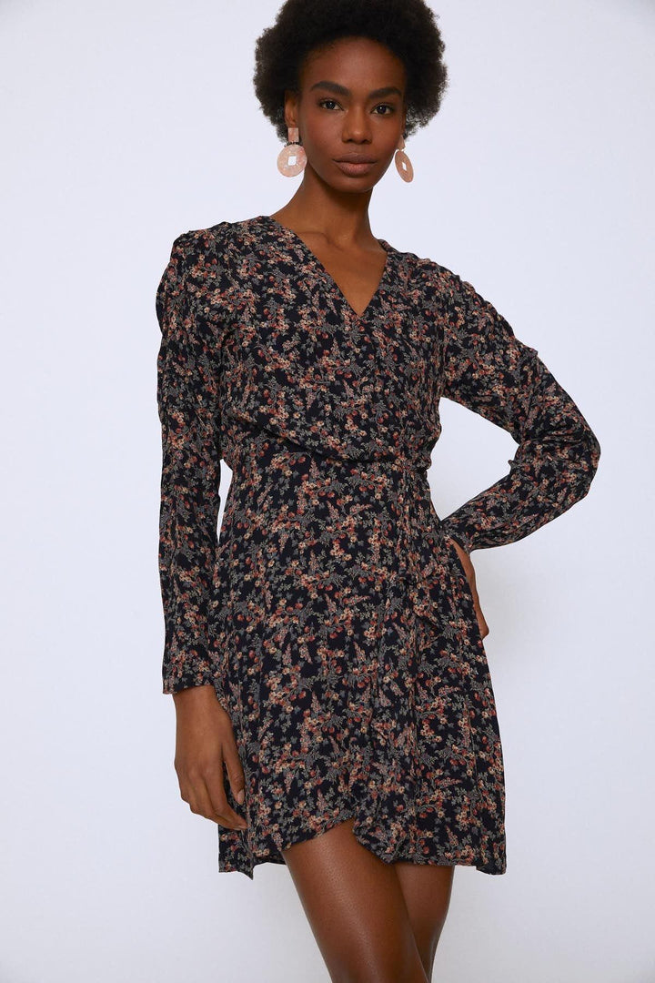 Crispy Floral Double Breasted Frilly V-Neck Dress Black