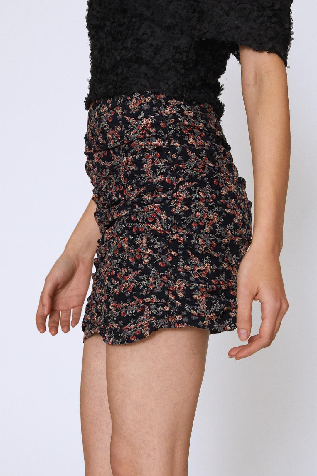 Floral Pattern Pleated Mini Skirt Black