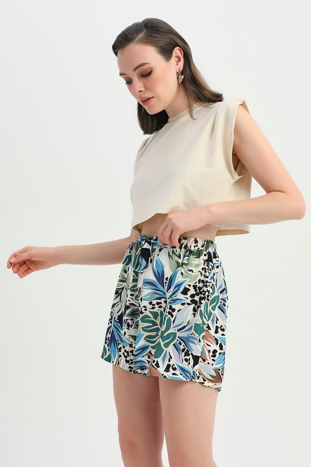 Patterned Tie Detailed Shorts Khaki