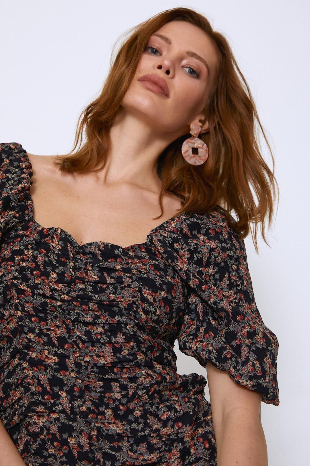 Kare Yaka Büzgülü Elbise Siyah