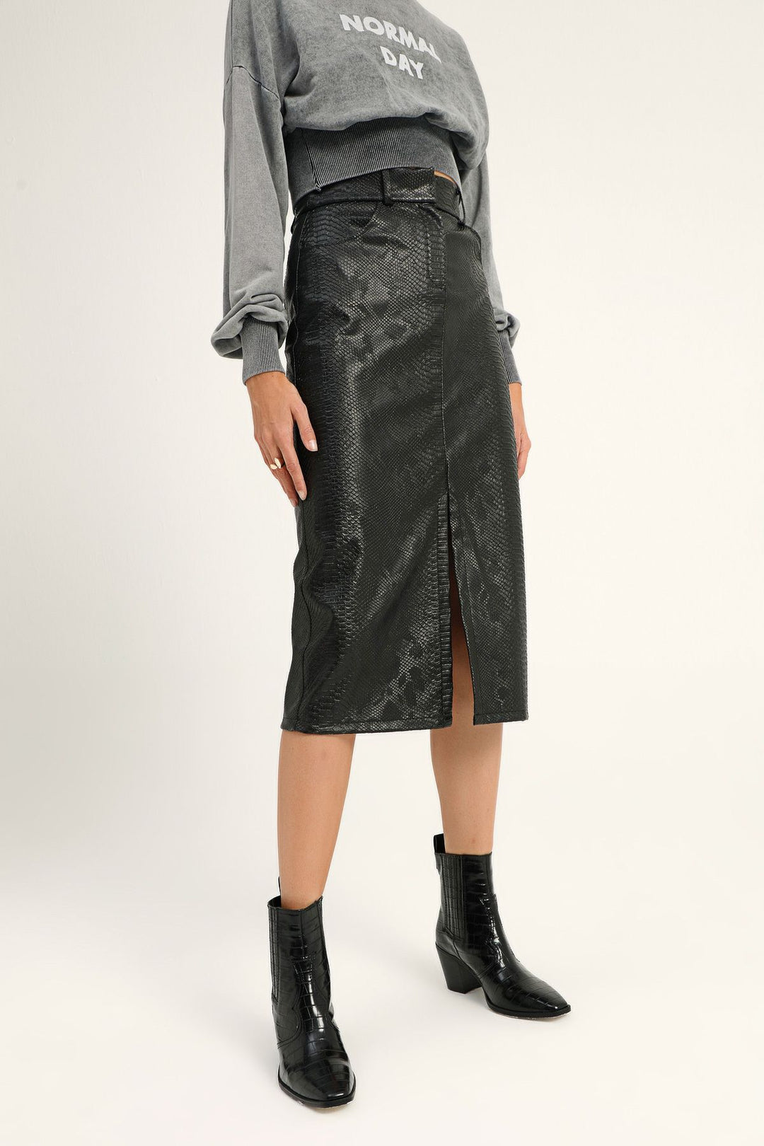 Slit Leather Skirt Black