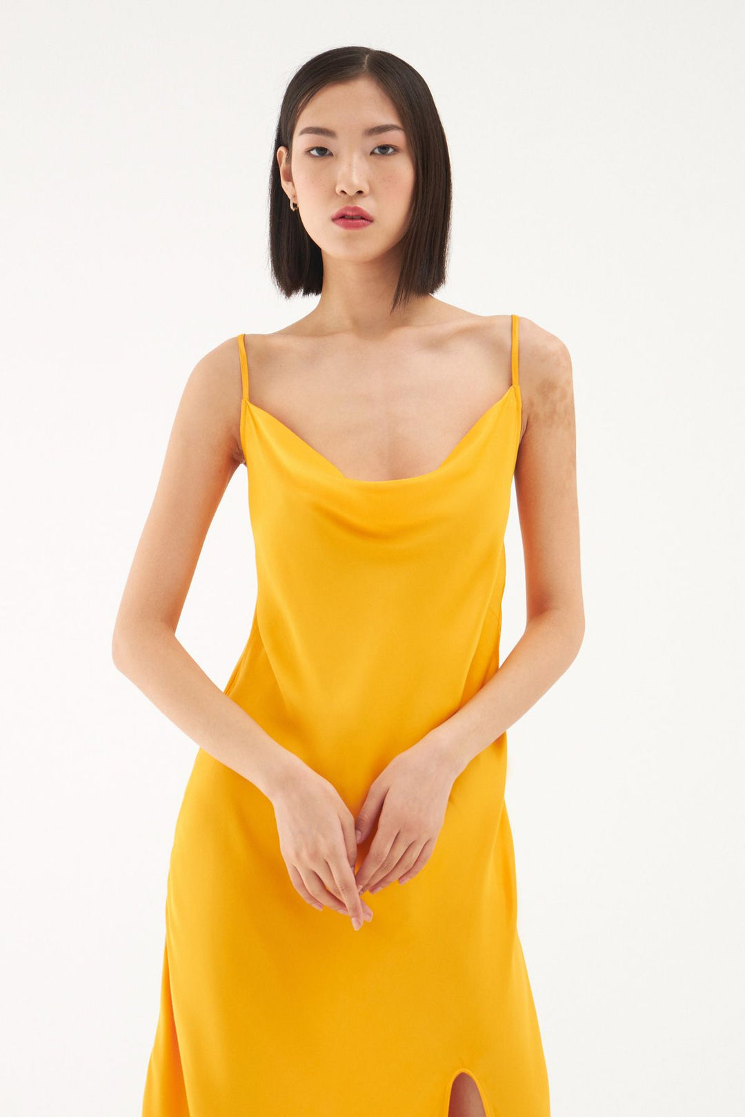 Degaje Yaka Yırtmaçlı Midi Boy Elbise Turuncu