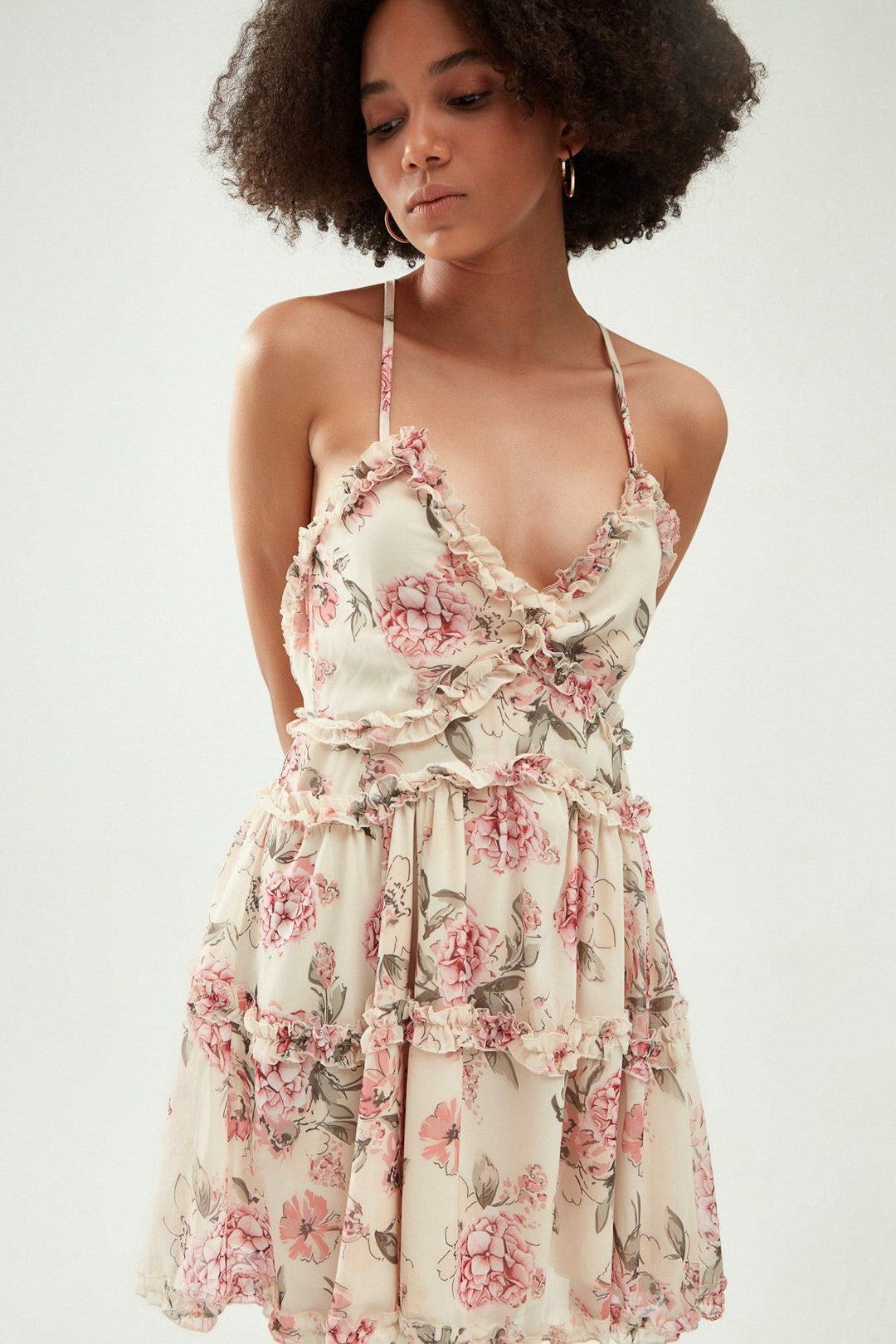 Desenli Askılı Fırfır Detaylı Mini Elbise Pembe