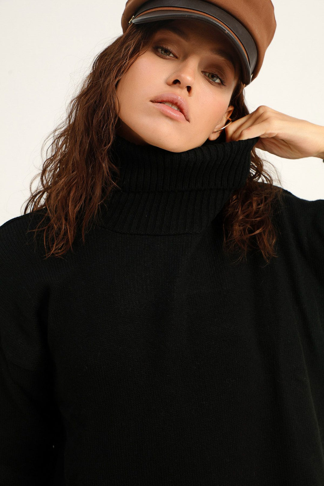 Turtleneck Loose Sweater Black