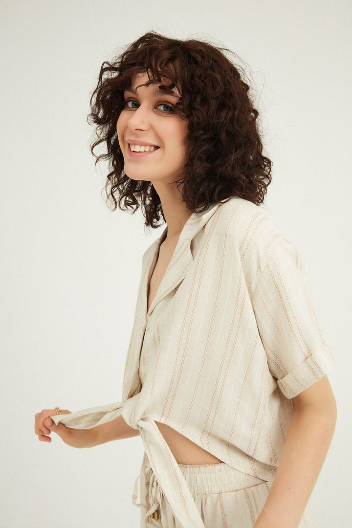 Önü Bağlamalı Keten Bluz Bej