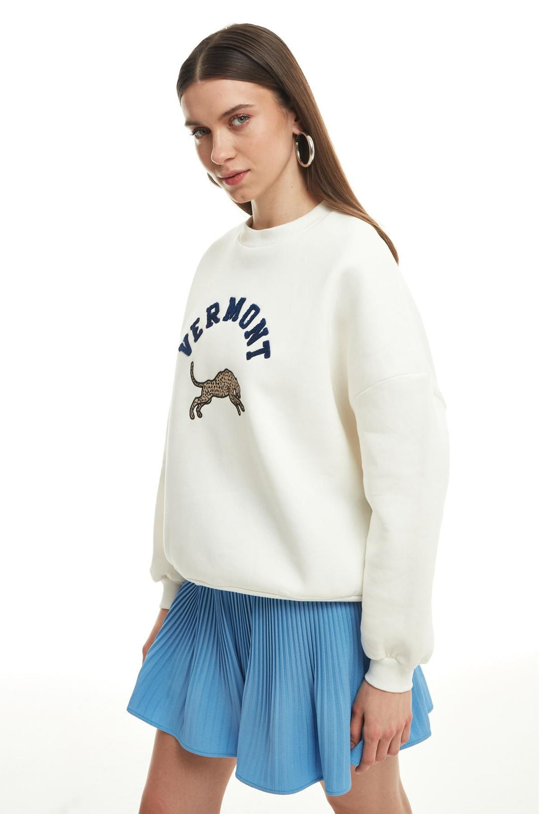 Embroidery Detailed Oversize Sweatshirt Ecru
