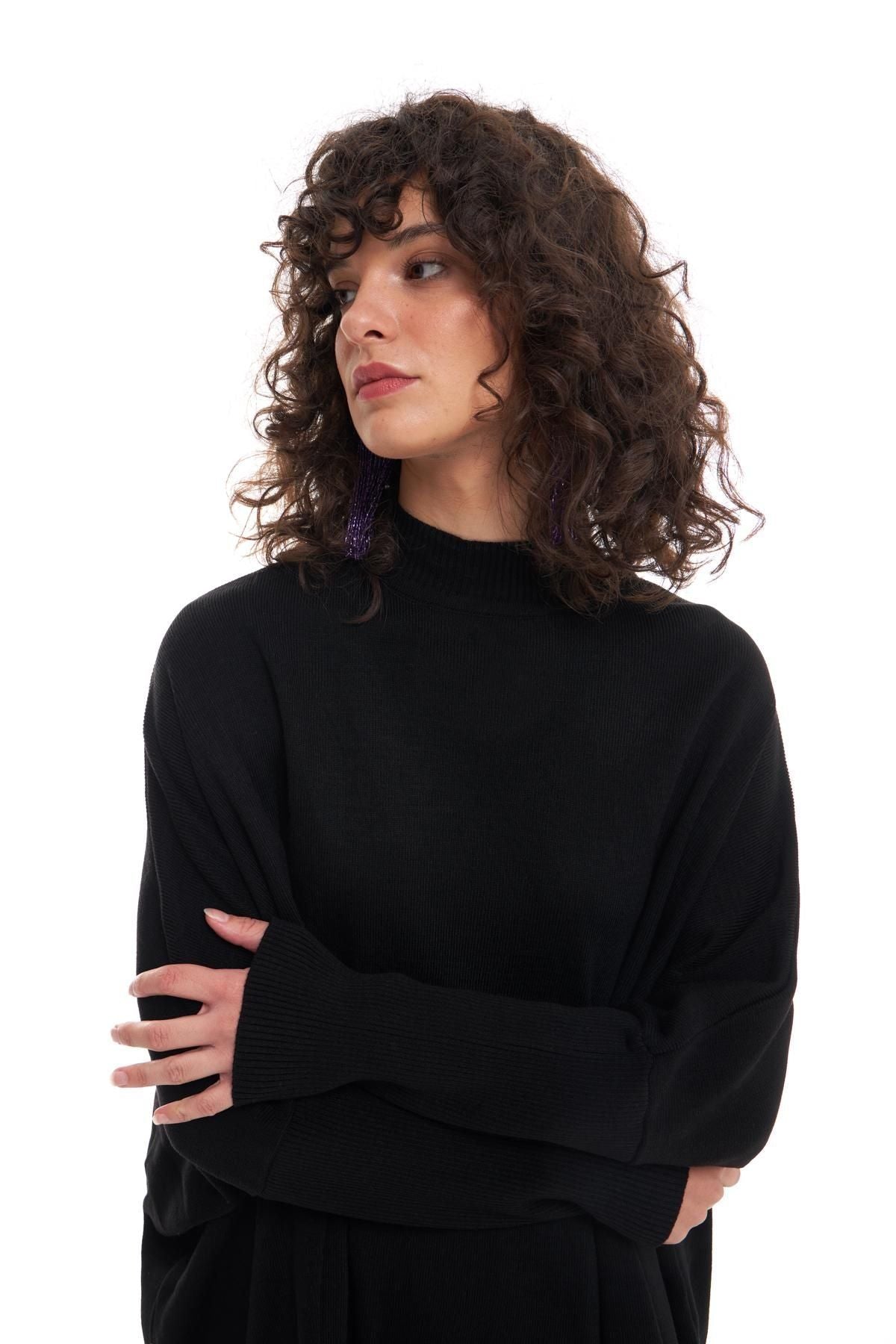 Half Turtleneck Oversize Sweater Black