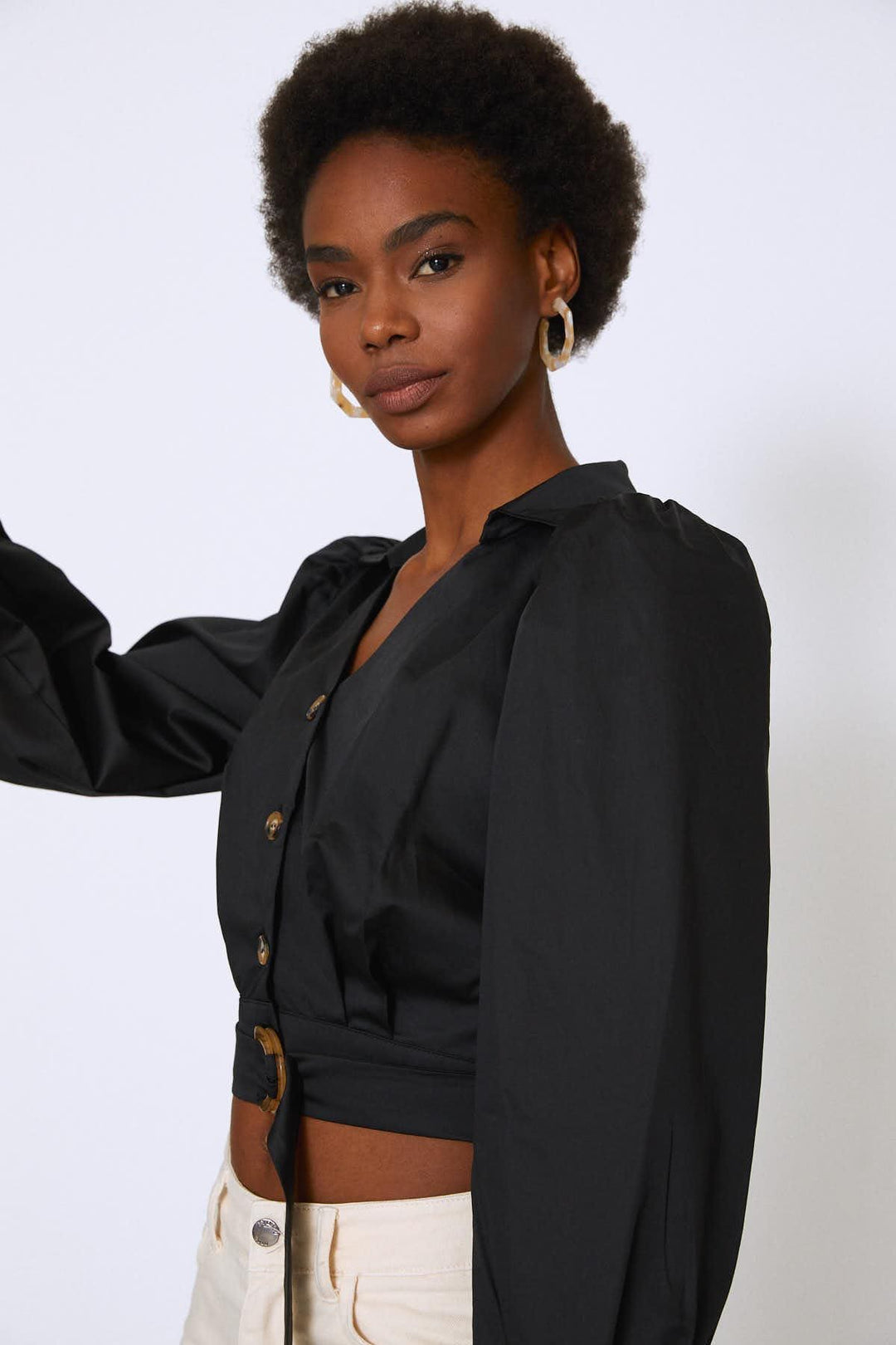 Önü Düğmeli Balon Kol Gömlek Siyah