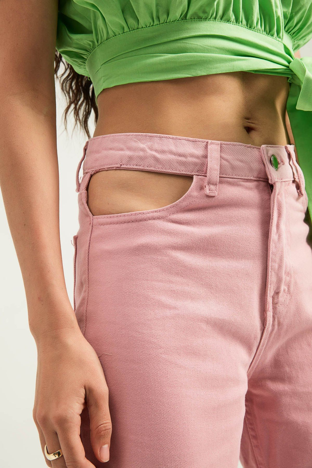 Decollete Detailed Mom Jean Candy Pink