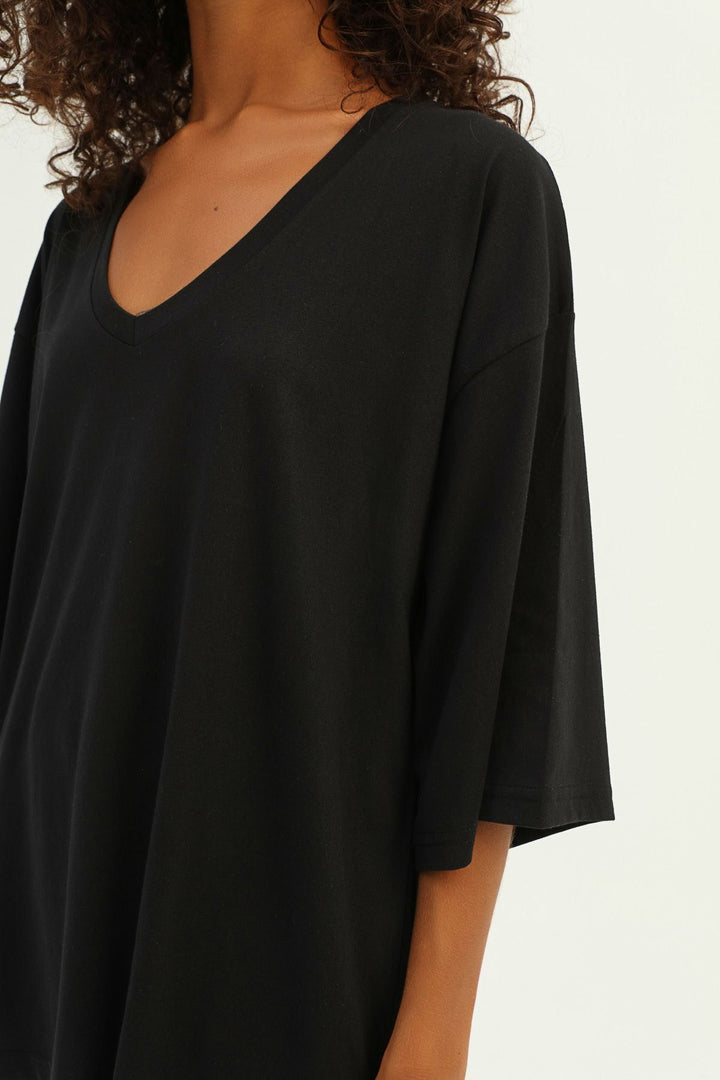 V Yaka Truvakar Kol Tişört Siyah