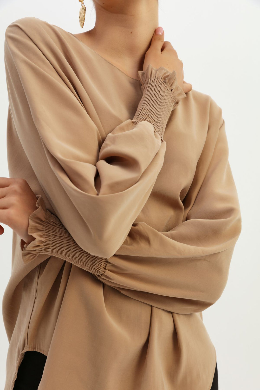 Sleeveless Blouse Beige