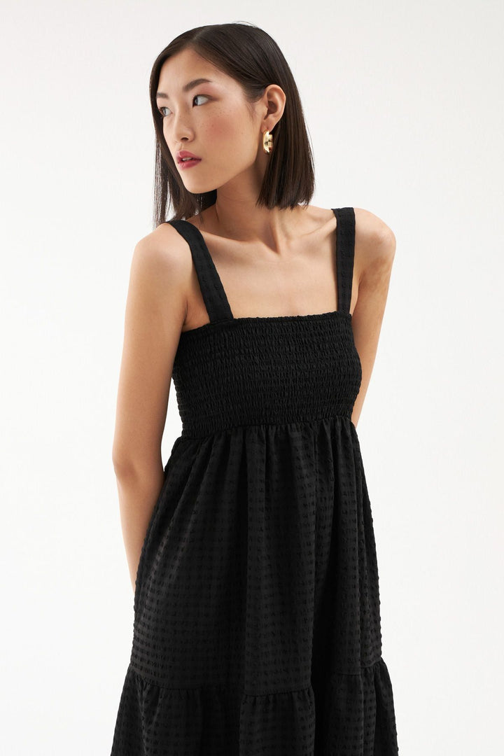 Askılı Fırfır Detaylı Elbise Siyah