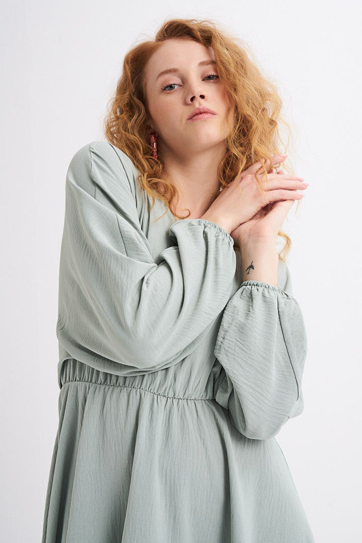 V Neck Midi Dress Mint