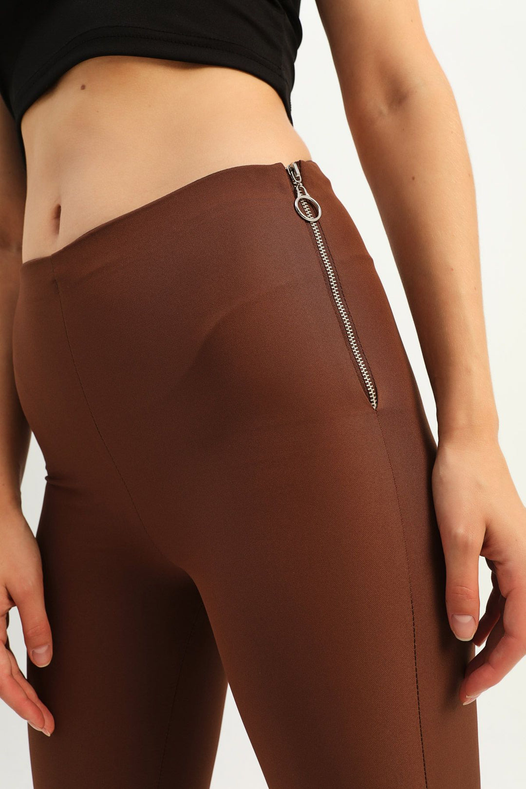 Beli Lastikli Dar Paça Pantolon Koyu Kahve